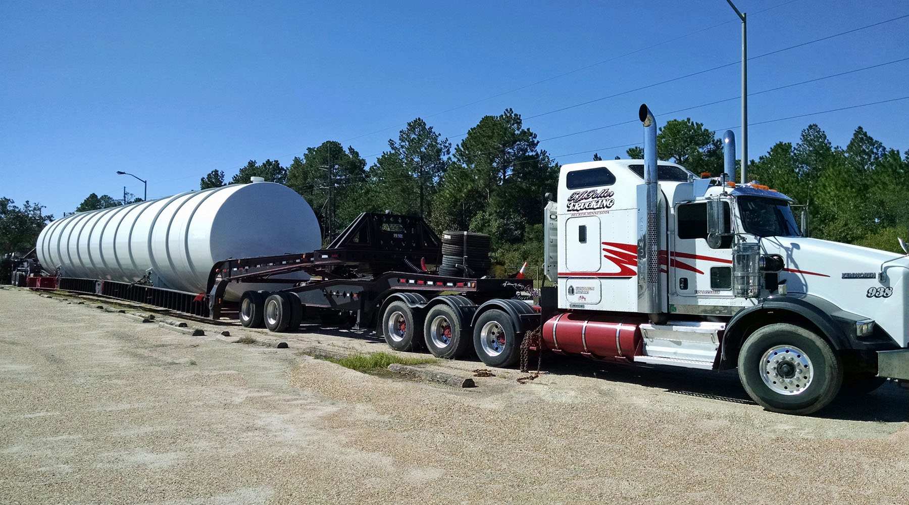 Heavy haul tank transport